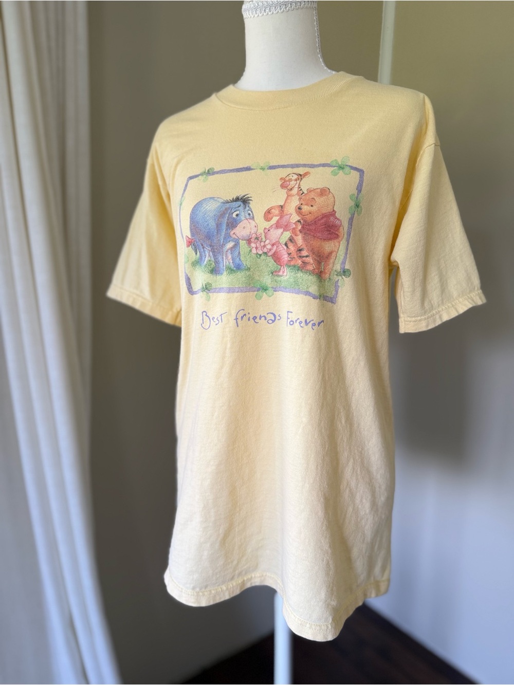 RARE Vintage Disney Winnie the Pooh 'Best Friends Forever' Graphic Tee Yellow